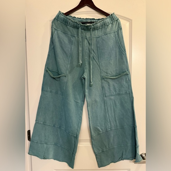 Lucky One Wide Leg Sweats - Picture 4 of 7